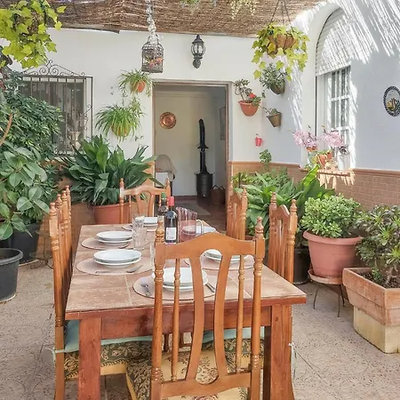 Semesterbostad Beautiful In With Private Swimming Pool, Be Inside Or Outside