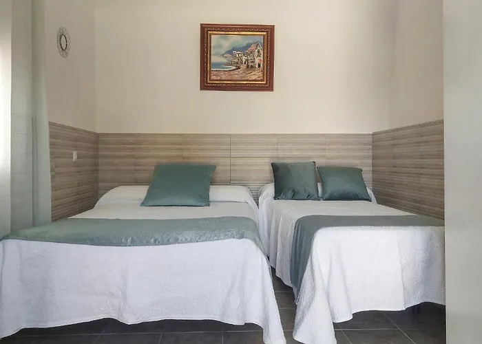 Beautiful In With Private Swimming Pool, Be Inside Or Outside